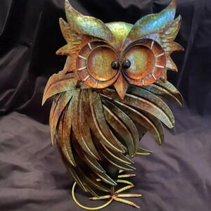 Wow -vintage metal owl art decoration sculpture